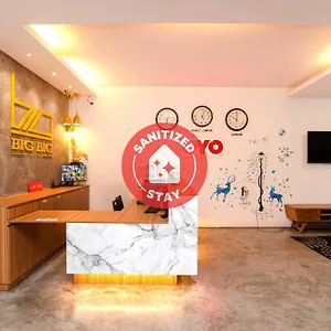 ** Otel Oyo 89355 Big Big Malezya